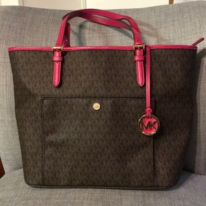 Michael Kors Purse MOTIVATED TO SELL!